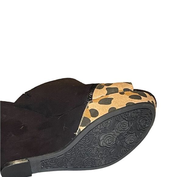 NWT Carlos by Carlos Santana Black and Leopard Print Wedges Size 8 - Picture 8 of 9